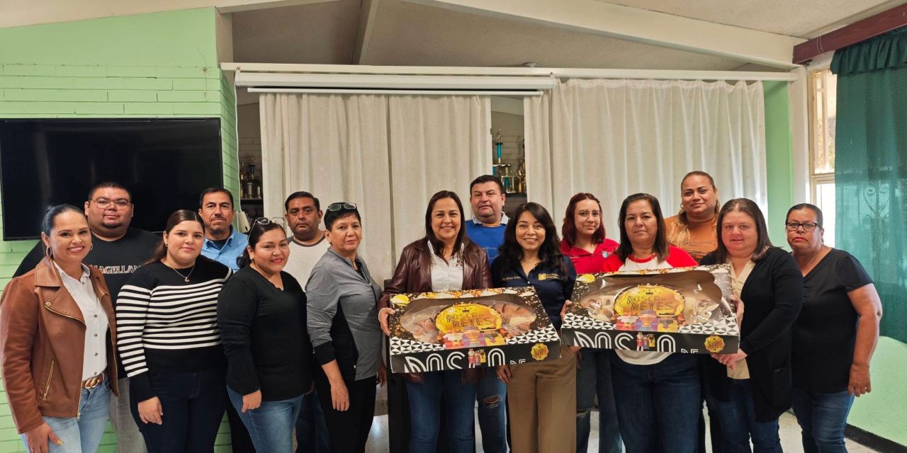 ADRIANA MARTÍNEZ LLEVA LA TRADICIÓN DE REYES MAGOS A ESCUELAS DE LAMPAZOS