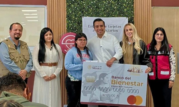 JESÚS NAVA Y EL GOBIERNO FEDERAL ENTREGAN MÁS DE 200 TARJETAS DEL PROGRAMA JÓVENES CONSTRUYENDO EL FUTURO EN SANTA CATARINA