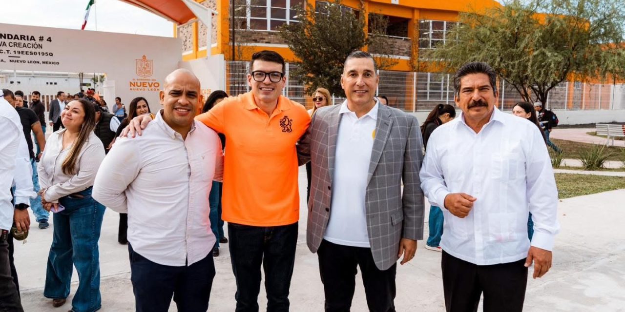 INAUGURAN NUEVA SECUNDARIA Y CANCHA DEPORTIVA EN PESQUERÍA