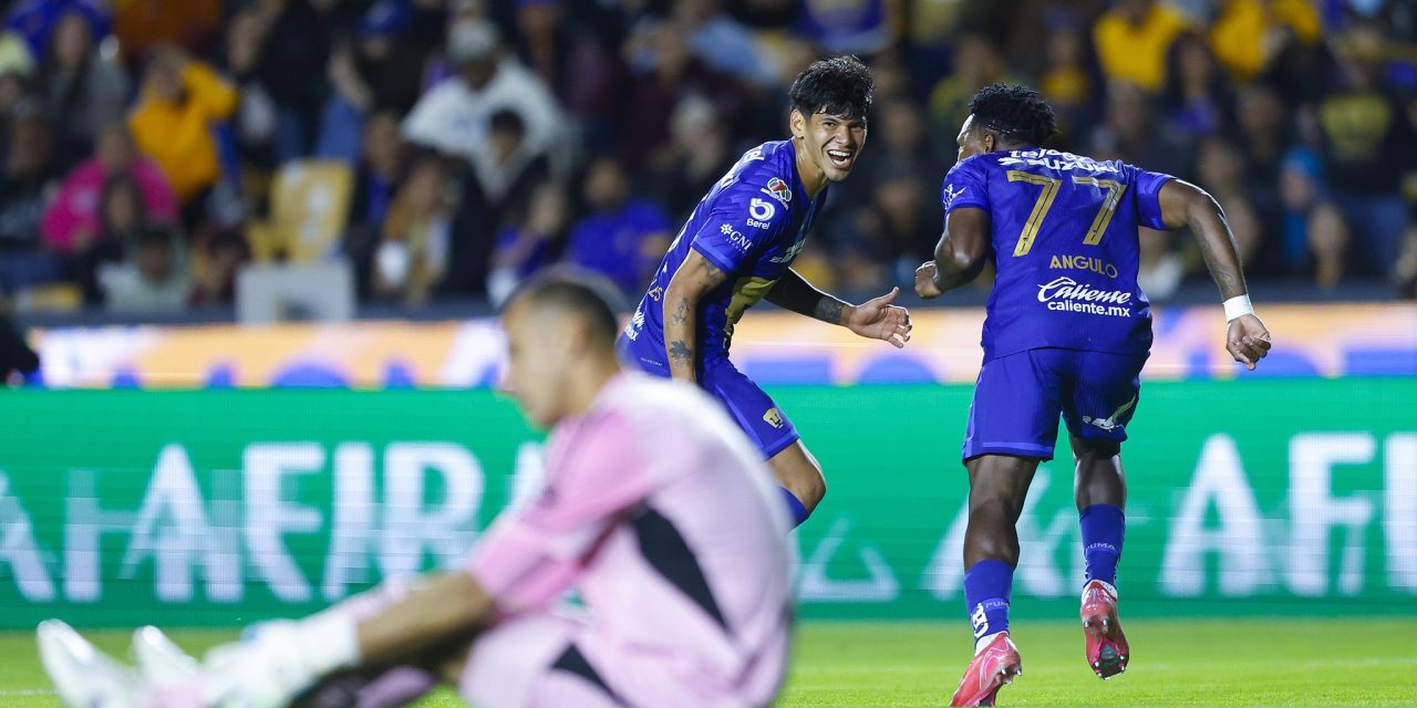 PUMAS DERROTA A TIGRES Y APROVECHA LA NOCHE ERRÁTICA DE CORREA