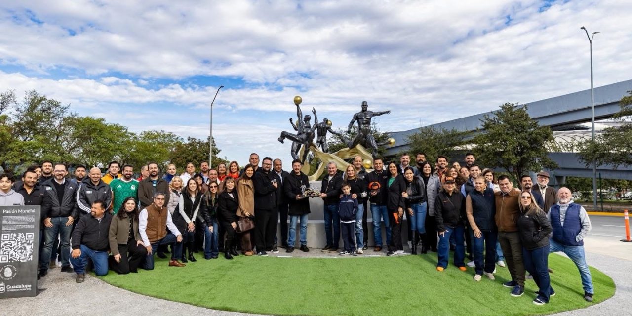 HÉCTOR GARCÍA PRESENTA “PASIÓN MUNDIAL”, NUEVO ÍCONO URBANO EN EL ESTADIO MONTERREY