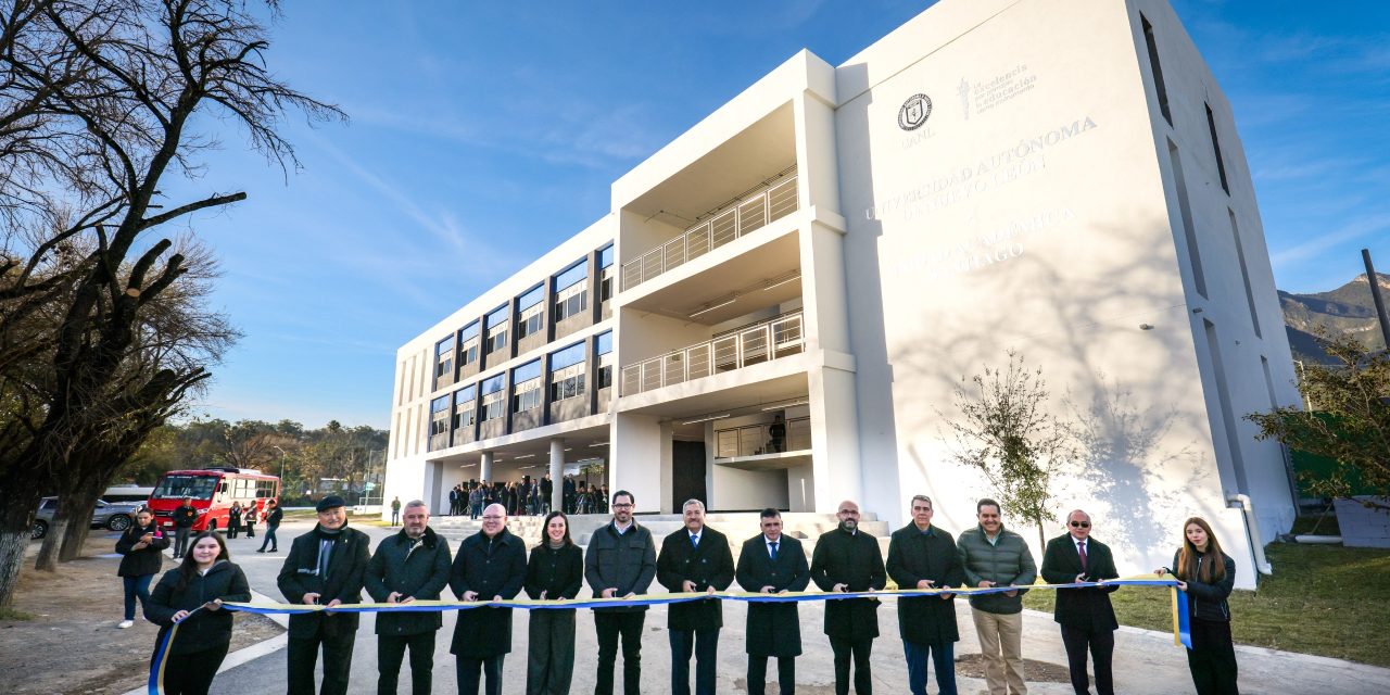 DAVID DE LA PEÑA CONCRETA ALIANZA CON LA UANL PARA LLEVAR LICENCIATURAS Y POSGRADOS A SANTIAGO