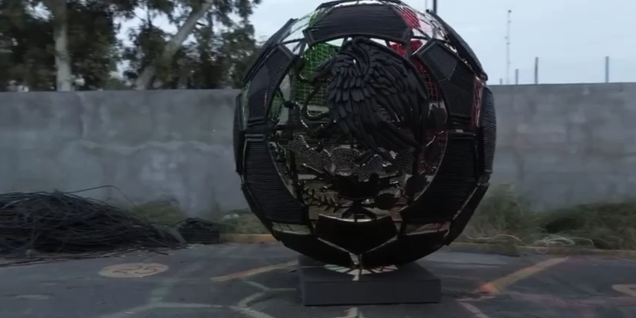 ADRIÁN DE LA GARZA COMPARTE PROYECTO QUE CONVIERTE CABLES EN IDENTIDAD URBANA