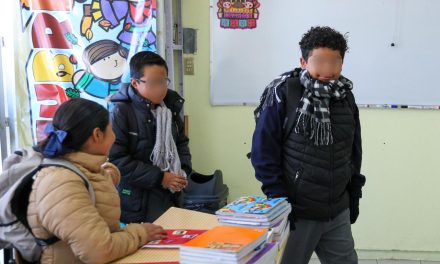 SECRETARÍA DE EDUCACIÓN DE NUEVO LEÓN MANTIENE CLASES PESE A DESCENSO DE TEMPERATURAS