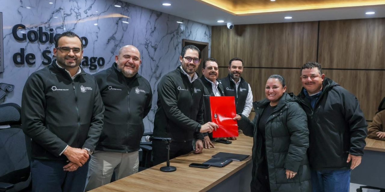 DAVID DE LA PEÑA AVANZA EN LA REGULARIZACIÓN DE VIVIENDAS EN SANTIAGO