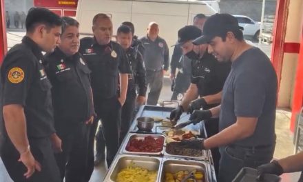 JESÚS NAVA RECONOCE A CUERPOS DE AUXILIO EN DÍA DE REYES