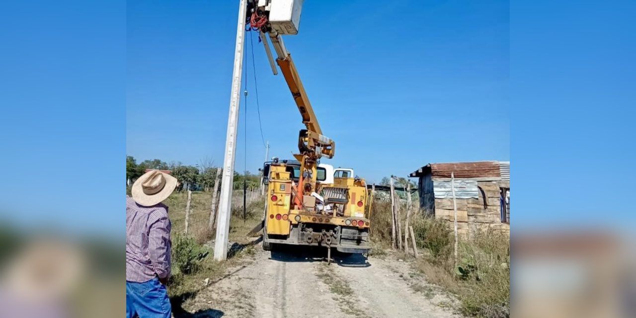 MIGUEL ÁNGEL SALAZAR FORTALECE LA ILUMINACIÓN EN COLONIAS Y COMUNIDADES DE MONTEMORELOS