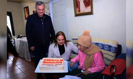 HÉCTOR GARCÍA Y BLANCA TREVIÑO CELEBRAN LOS 100 AÑOS DE DOÑA GAUDENCIA EN GUADALUPE