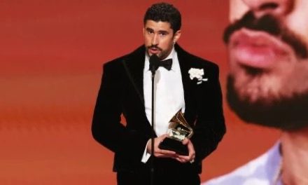 ARTISTAS ALZAN LA VOZ CONTRA ICE DURANTE LOS GRAMMY