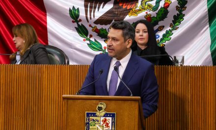 TOMÁS MONTOYA LLEVA AL CONGRESO PROPUESTA DE CONTROL PARENTAL EN REDES