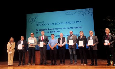 ANDRÉS MIJES COLOCA A ESCOBEDO EN LA CONVERSACIÓN NACIONAL DE PAZ