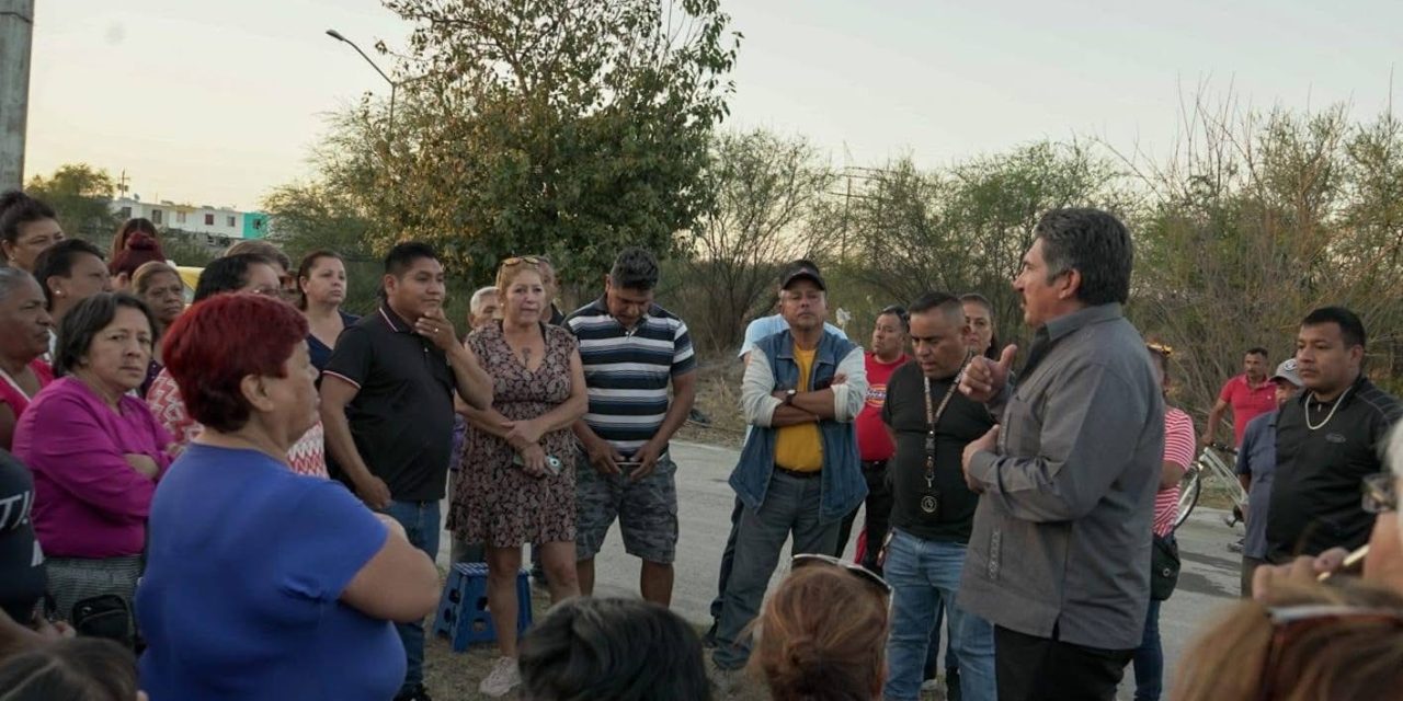 FRANCISCO ESQUIVEL ATIENDE INQUIETUDES VECINALES EN VALLE DE SANTA MARÍA