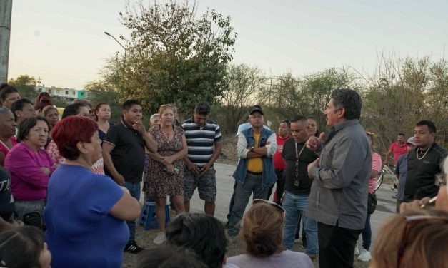 FRANCISCO ESQUIVEL ATIENDE INQUIETUDES VECINALES EN VALLE DE SANTA MARÍA
