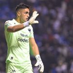 MELE PIDE LA PUERTA: TENSIÓN BAJO LOS TRES PALOS EN RAYADOS