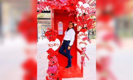 ADRIANA MARTÍNEZ INVITA A CELEBRAR EL DÍA DEL AMOR Y LA AMISTAD EN LA PLAZA PRINCIPAL DE LAMPAZOS
