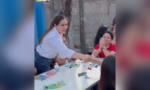 BERENICE MARTÍNEZ ESCUCHA Y CONECTA CON VECINAS EN GUADALUPE