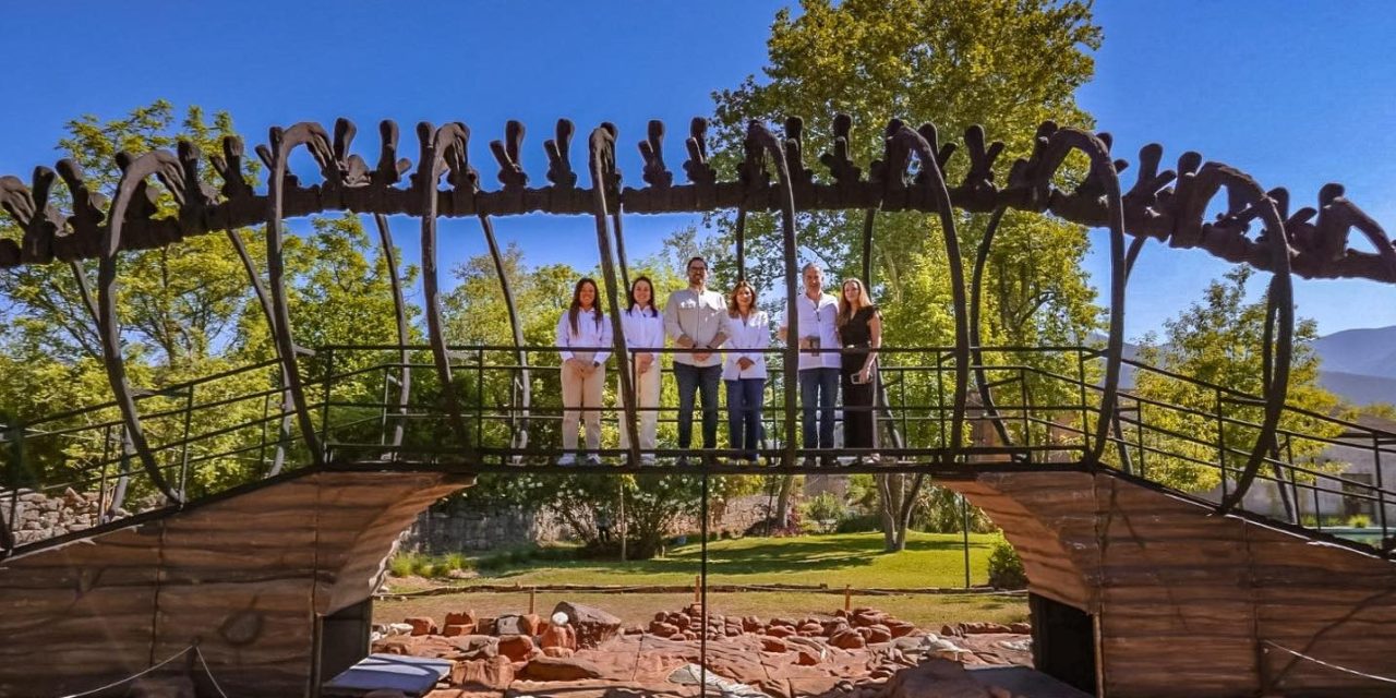 DAVID DE LA PEÑA PRESENTA “TIERRA DE DINOSAURIOS”, NUEVO MUSEO QUE ABRIRÁ EN SANTIAGO