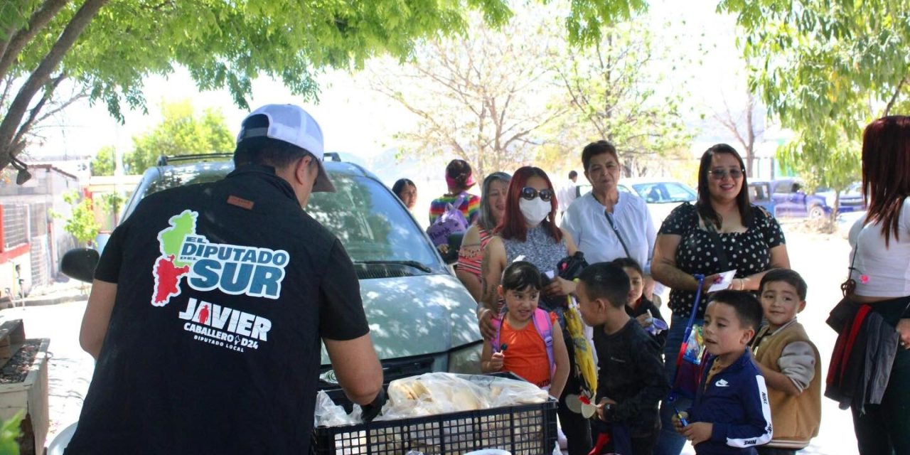JAVIER CABALLERO GAONA RECORRE GALEANA Y LLEVA PETICIONES CIUDADANAS AL CONGRESO