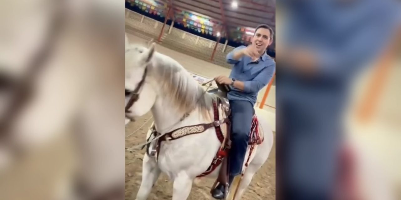 CÉSAR GARZA ARREDONDO INVITA A CABALGATA POR ANIVERSARIO DE APODACA