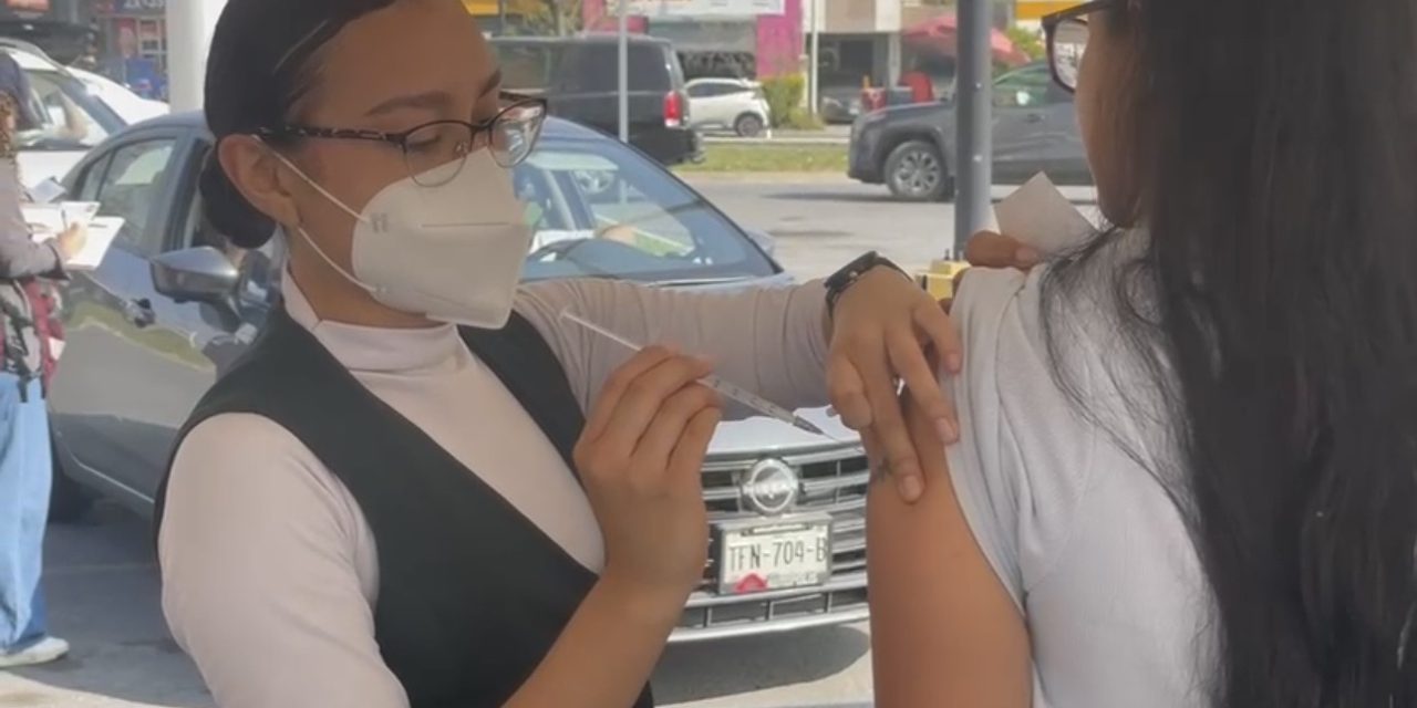 JESÚS NAVA REFUERZA VACUNACIÓN CONTRA SARAMPIÓN EN SANTA CATARINA