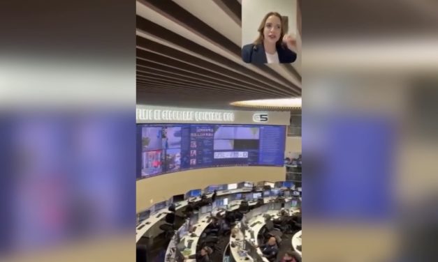 CLARA LUZ FLORES TOMA PROTESTA A CONSEJOS DE PAZ EN QUINTANA ROO