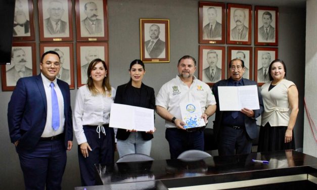 MIGUEL ÁNGEL SALAZAR FIRMA CONVENIO PARA ACERCAR BECAS UNIVERSITARIAS A JÓVENES DE MONTEMORELOS