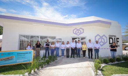 DAVID DE LA PEÑA Y OLGA VILLALÓN INAUGURAN CENTRO DIF LOS FIERROS EN SANTIAGO