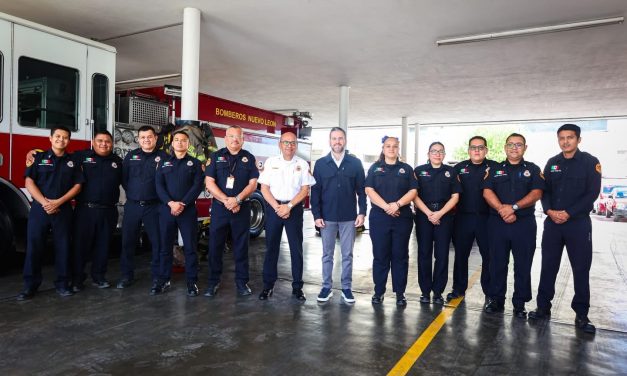 RAÚL LOZANO RECONOCE LABOR DE BOMBEROS DE NUEVO LEÓN Y LLAMA A PREVENIR INCENDIOS