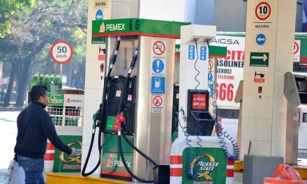 GASOLINERAS EN NUEVO LEÓN IGNORAN TOPE DE 24 PESOS EN LA MAGNA