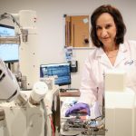 SANTOS GUZMÁN RECONOCE TRAYECTORIA DE LETICIA TORRES GUERRA Y EL IMPULSO CIENTÍFICO DE LA UANL