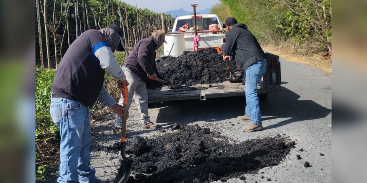 DAVID SÁNCHEZ REFUERZA PROGRAMA DE BACHEO EN VIALIDADES DE GENERAL TERÁN