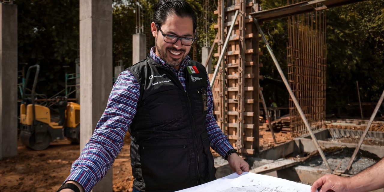 DAVID DE LA PEÑA SUPERVISA CONSTRUCCIÓN DEL CENTRO INTEGRAL DE CUIDADOS PARA SANTIAGO