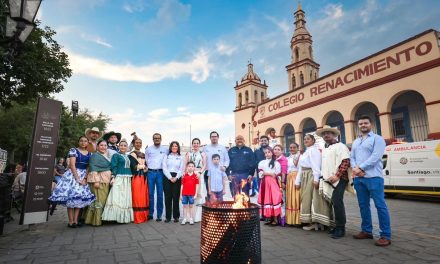 DAVID DE LA PEÑA ENCABEZA HISTÓRICA CELEBRACIÓN POR LOS 195 AÑOS DE SANTIAGO