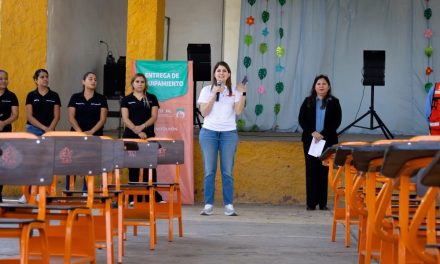 MELISA PEÑA IMPULSA LA EDUCACIÓN EN HIDALGO Y BUSTAMANTE CON ENTREGA DE APOYOS Y NUEVA INFRAESTRUCTURA