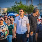 CÉSAR GARZA ARREDONDO RECORRE COLONIA RENACERES Y ESCUCHA A VECINOS EN APODACA