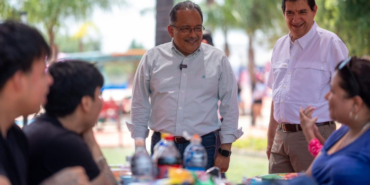 ANDRÉS MIJES REÚNE A CIENTOS DE FAMILIAS EN FESTEJO DEL DÍA DEL NIÑO EN DIVERTIPARQUE