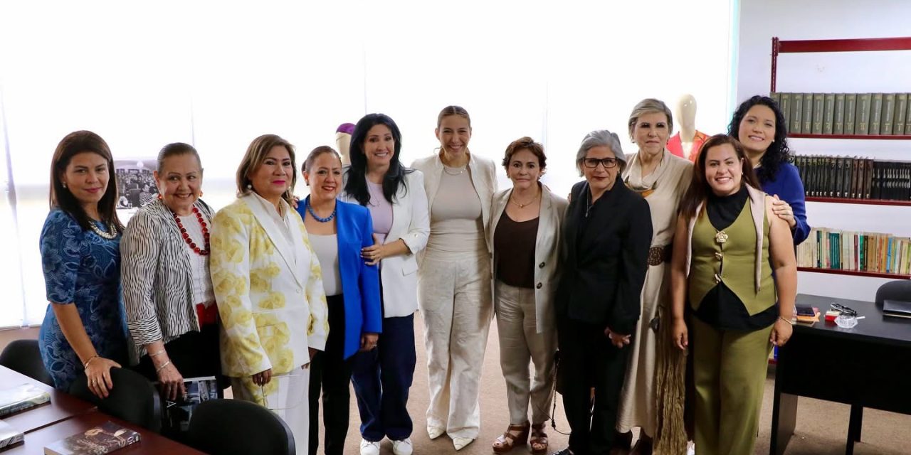 PATY SALAZAR DESTACA LEGADO DE MARÍA ELENA CHAPA EN ENCUENTRO CONMEMORATIVO EN APODACA