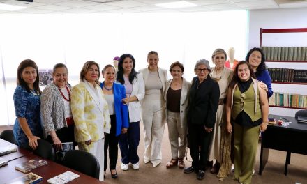 PATY SALAZAR DESTACA LEGADO DE MARÍA ELENA CHAPA EN ENCUENTRO CONMEMORATIVO EN APODACA