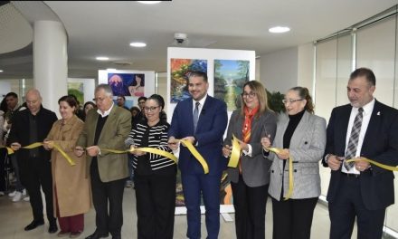 DAVID EMMANUEL CASTILLO MARTÍNEZ INAUGURA EXPOSICIÓN ARTÍSTICA “FLUYENDO” EN FACDYC