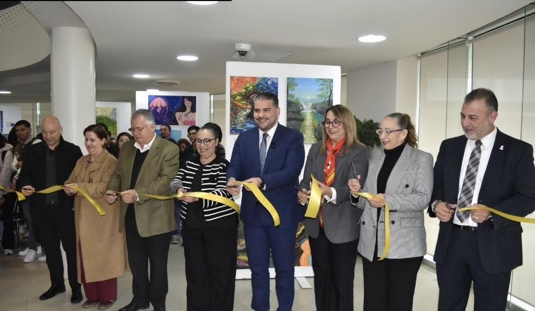 DAVID EMMANUEL CASTILLO MARTÍNEZ INAUGURA EXPOSICIÓN ARTÍSTICA “FLUYENDO” EN FACDYC
