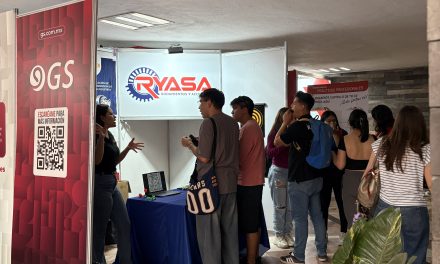 ADRIANA GARZA ELIZONDO IMPULSA VÍNCULO ENTRE ESTUDIANTES Y EMPRESAS EN EXPO FACPYA LABORAL 2026