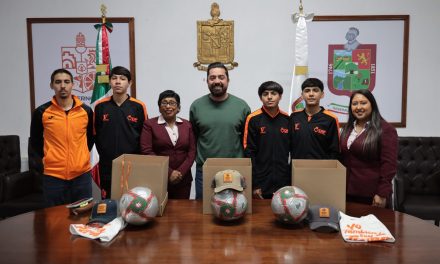 DAVID SÁNCHEZ RECIBE A JÓVENES FUTBOLISTAS DE GENERAL TERÁN QUE CONQUISTARON EL TERCER LUGAR EN COPA INTERNACIONAL ROMA