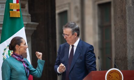 CLAUDIA SHEINBAUM RESPALDA A MARCELO EBRARD Y RATIFICA SU CONTINUIDAD EN EL GABINETE