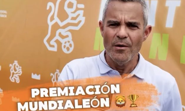 ANDRÉS PINTOS CELEBRA EL ÉXITO DEL MUNDIAL LEÓN EN GARCÍA