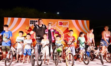 CELEBRA EN GRANDE CARLOS RODRÍGUEZ “EL CUATE” DÍA DEL NIÑO EN CADEREYTA