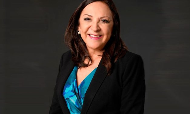 DESIGNA SANTOS GUZMÁN A LA DRA. HILDA TORRE MARTÍNEZ COMO COORDINADORA DE LA FACULTAD DE ODONTOLOGÍA