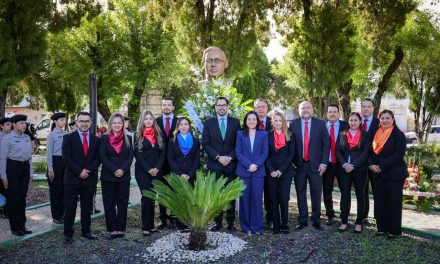 DAVID DE LA PEÑA ENCABEZA CEREMONIA CÍVICA POR EL 164 ANIVERSARIO DE LA BATALLA DE PUEBLA EN SANTIAGO