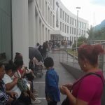 TARJETA NARANJA ACABA EN ENGAÑO: MADRES RECLAMAN A SAMUEL GARCÍA Y FÉLIX ARRATIA DESAPARECE