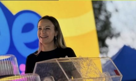 AILE TAMEZ CONVIVE CON FAMILIAS DE ALLENDE EN FESTEJO PARA LAS MAMÁS Y SUS FAMILIAS