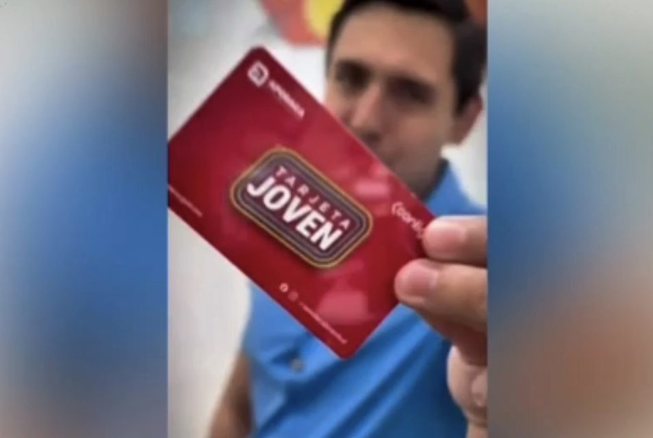 CÉSAR GARZA ARREDONDO RENUEVA LA TARJETA “JOVEN CONTIGO” EN APODACA CON MÁS BENEFICIOS PARA LOS JÓVENES DEL MUNICIPIO